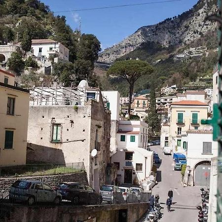 Donna Sara Appartamento In Corte Amalfitana Luaran gambar